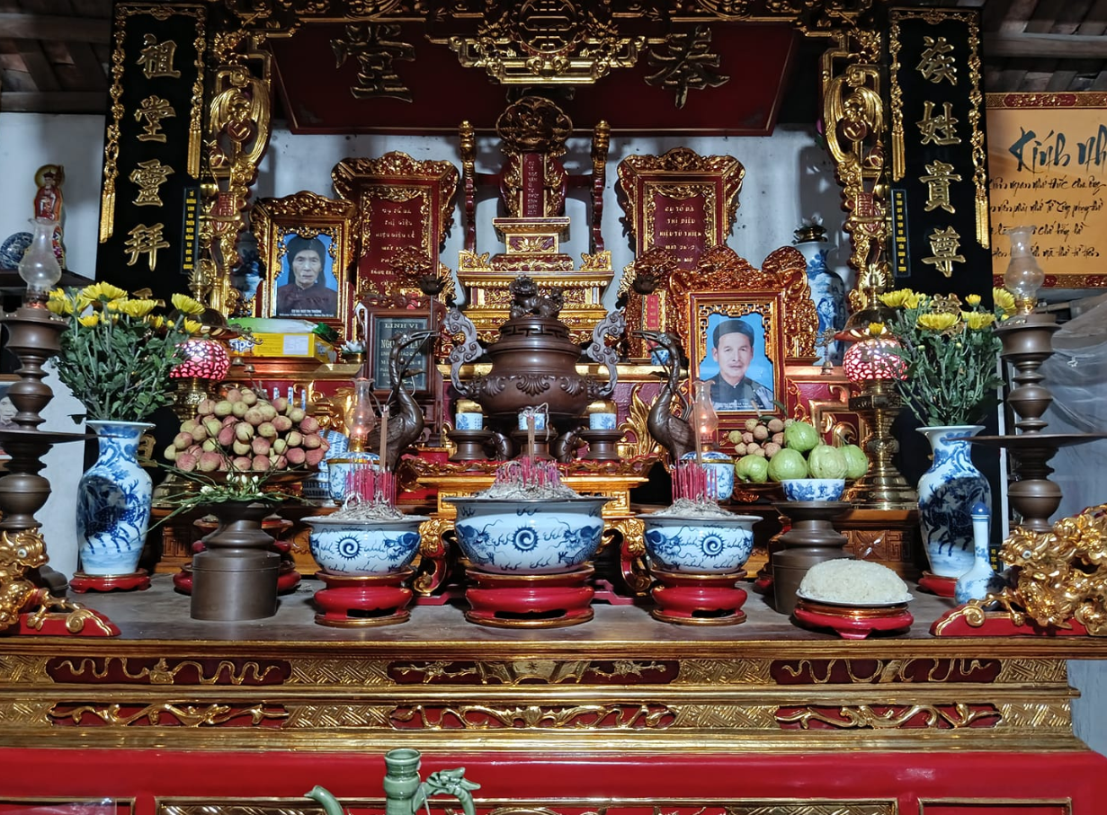 bát hương thờ thổ công gia tiên 2
